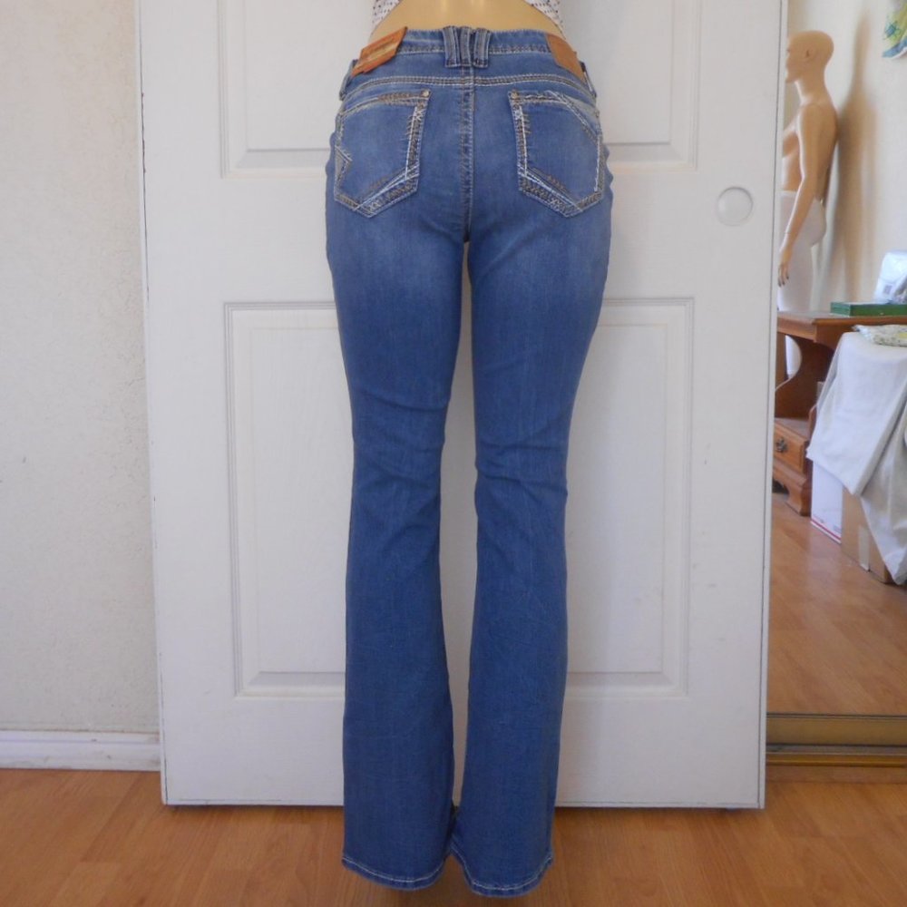 NEW Amethyst Jeans Distressed Boot Cut Denim Size 13 - Picture 6 of 13